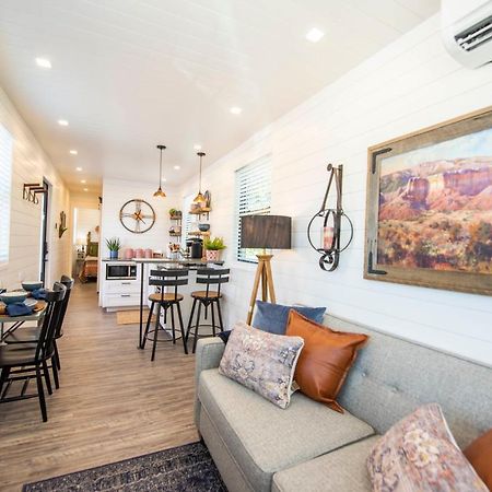 Villa La Casita-Shipping Container House Near Magnolia/Baylor Bellmead Exterior foto