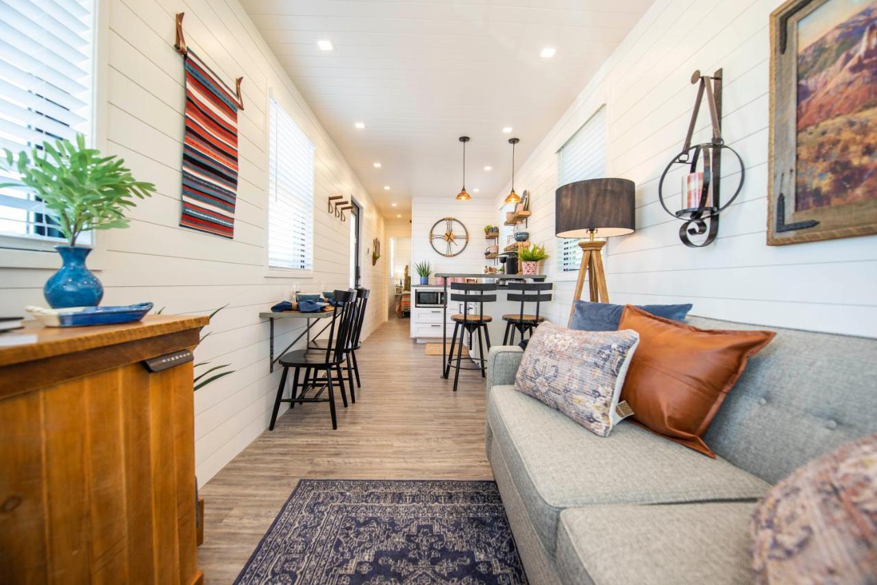 Villa La Casita-Shipping Container House Near Magnolia/Baylor Bellmead Exterior foto