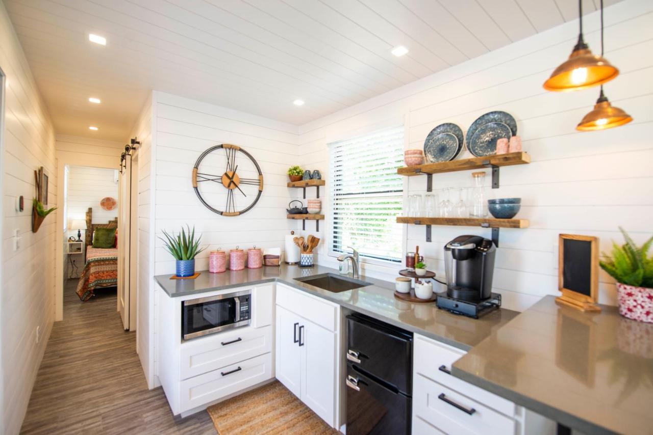 Villa La Casita-Shipping Container House Near Magnolia/Baylor Bellmead Exterior foto